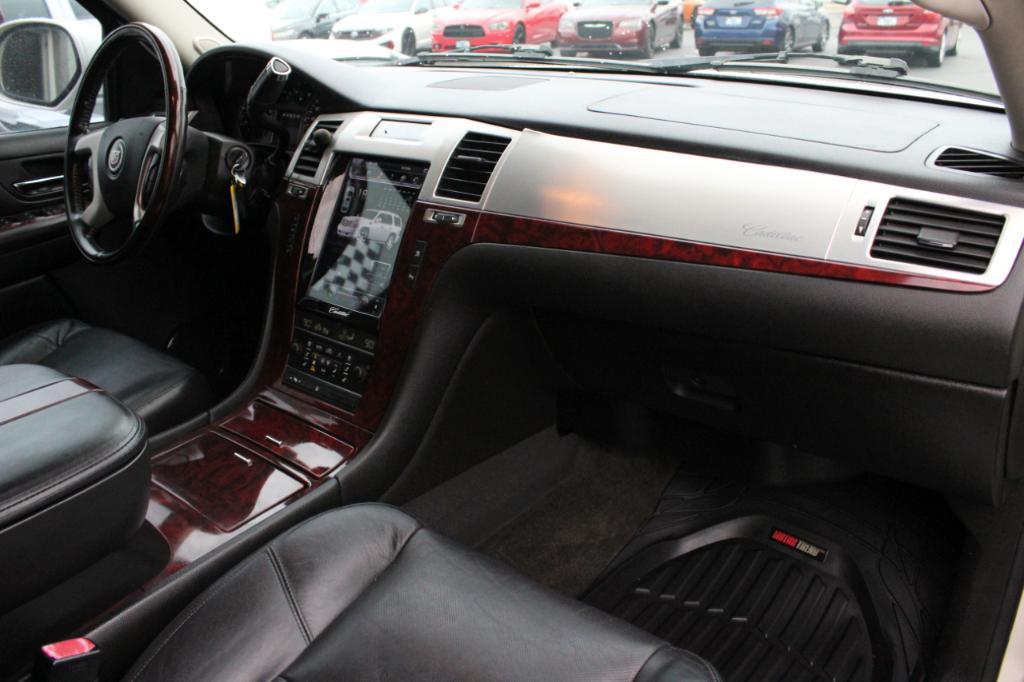 used 2008 Cadillac Escalade car, priced at $13,988