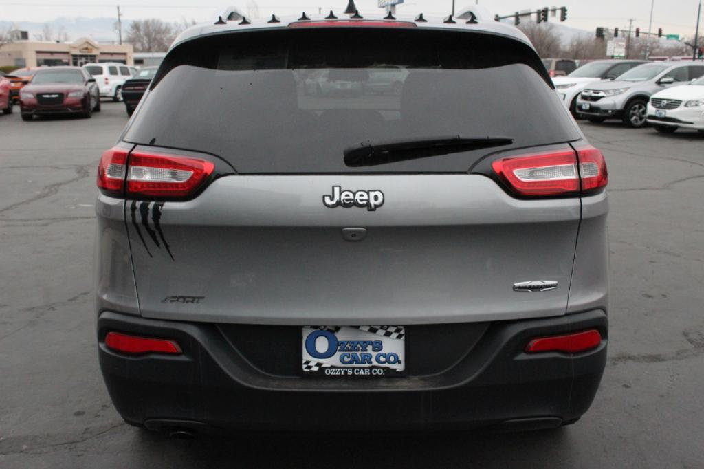 used 2016 Jeep Cherokee car, priced at $10,988