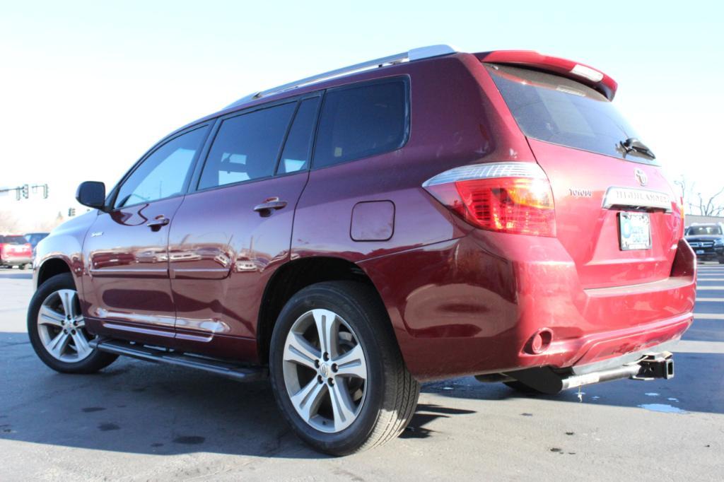 used 2008 Toyota Highlander car, priced at $8,988