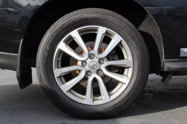 used 2014 Nissan Pathfinder car, priced at $10,488