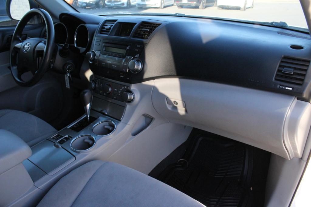 used 2012 Toyota Highlander car, priced at $8,988