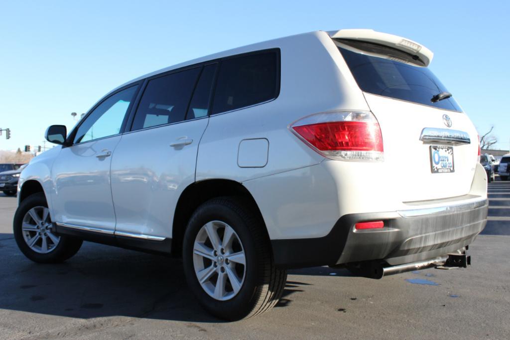 used 2012 Toyota Highlander car, priced at $8,988