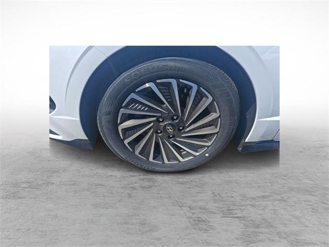 new 2025 Hyundai Sonata Hybrid car, priced at $31,723