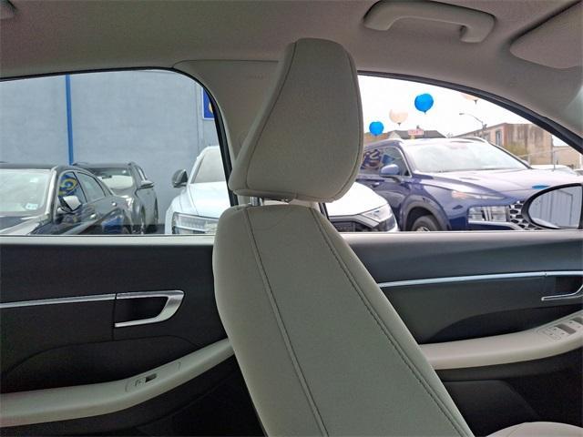 used 2022 Hyundai Sonata Hybrid car, priced at $18,667