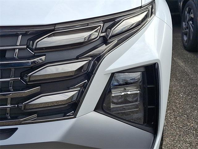new 2025 Hyundai TUCSON Hybrid car, priced at $39,435