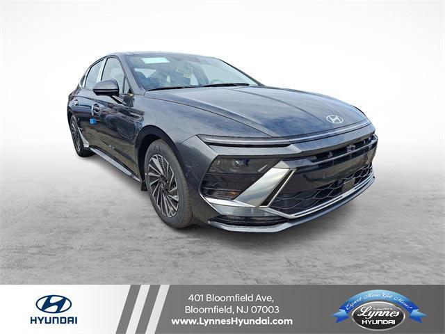 new 2026 Hyundai Sonata Hybrid car, priced at $38,555