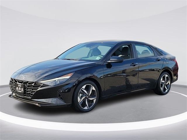 used 2023 Hyundai Elantra car, priced at $19,062