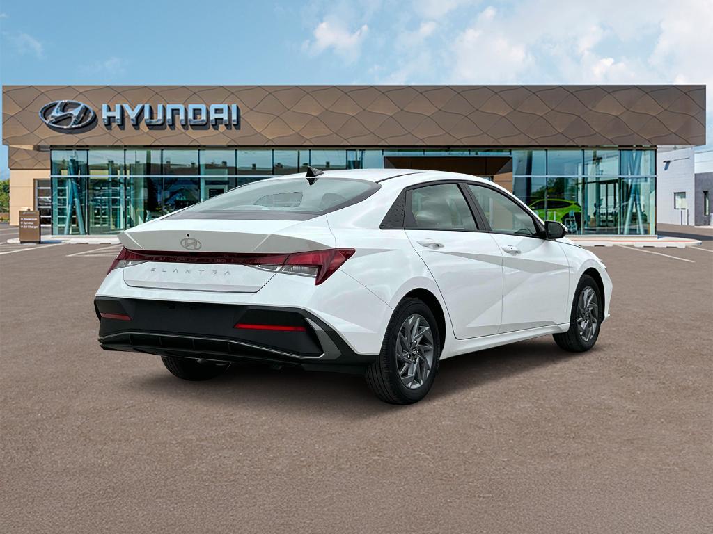 new 2024 Hyundai Elantra car, priced at $25,033