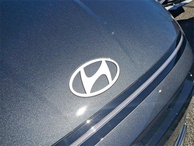new 2025 Hyundai Sonata Hybrid car, priced at $37,649