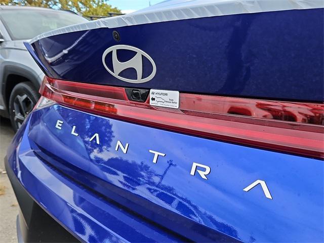 new 2025 Hyundai Elantra car