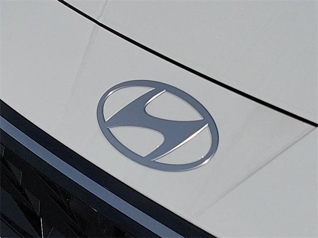new 2024 Hyundai Elantra car, priced at $28,224
