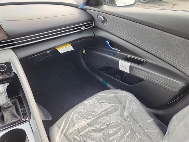 new 2025 Hyundai Elantra car, priced at $26,181