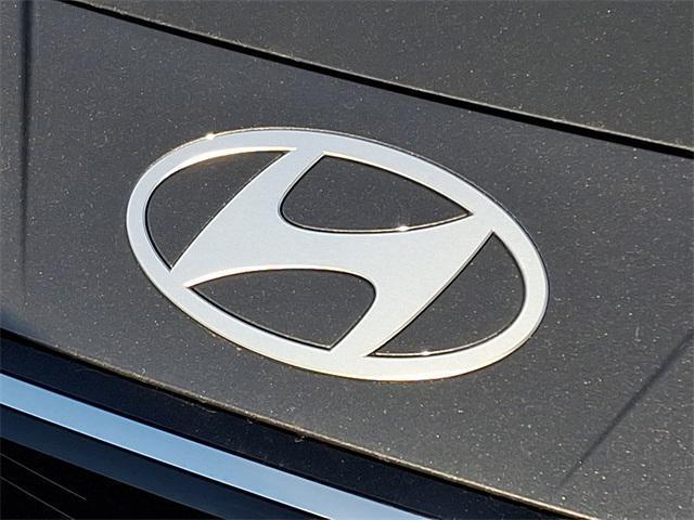 new 2025 Hyundai Elantra car, priced at $25,479