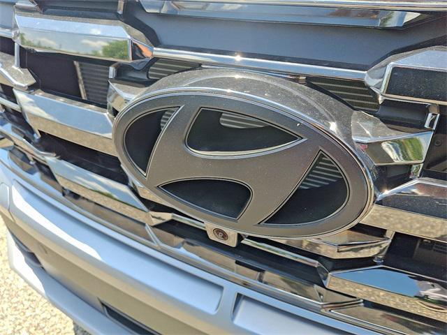 new 2025 Hyundai TUCSON Hybrid car, priced at $38,434