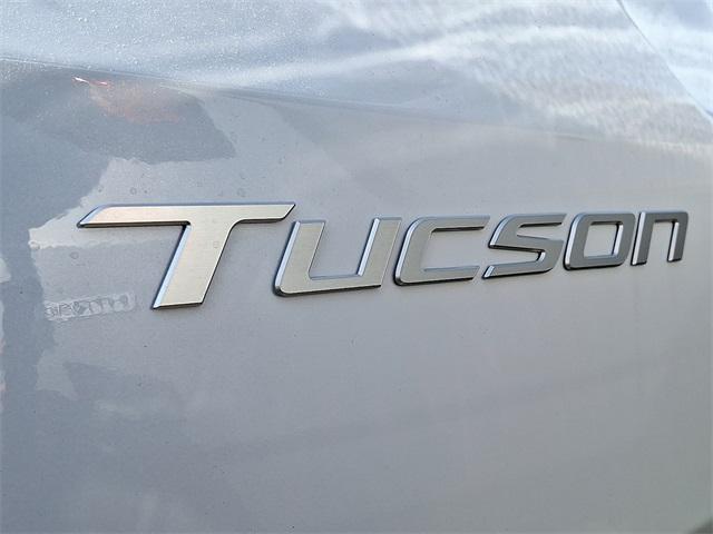 new 2025 Hyundai TUCSON Hybrid car, priced at $36,923