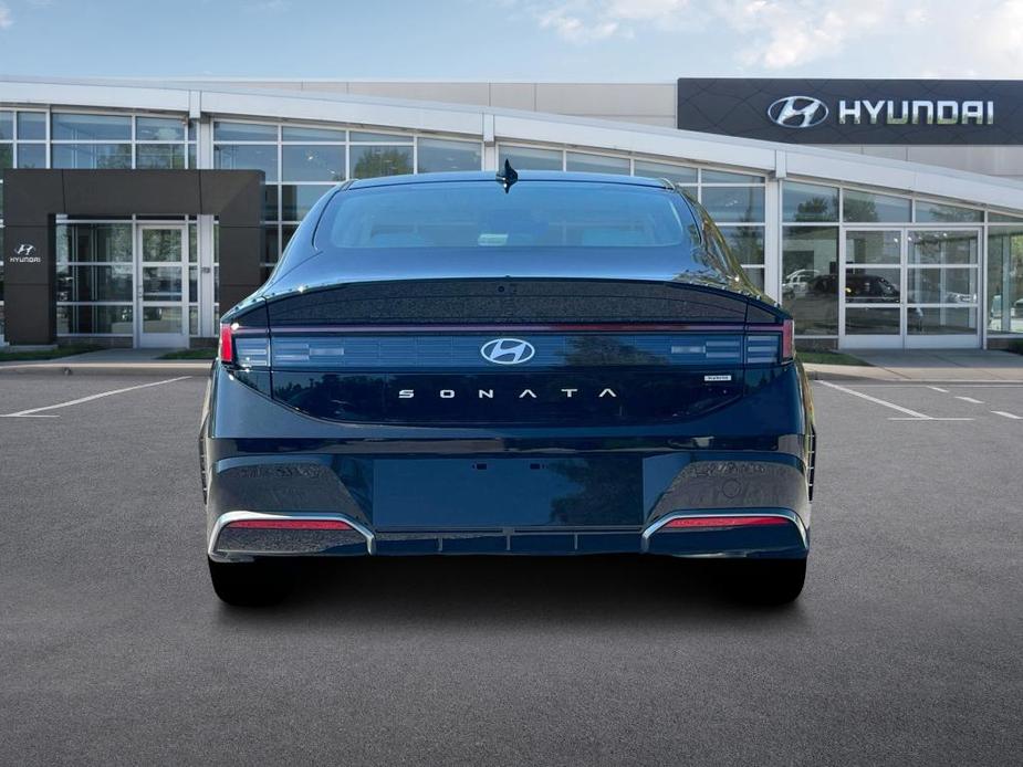 new 2025 Hyundai Sonata Hybrid car