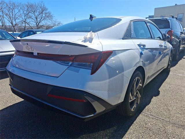 new 2025 Hyundai Elantra car, priced at $23,626