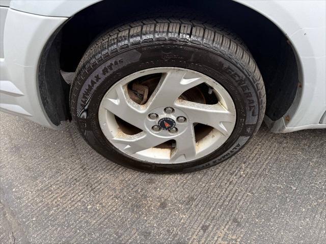 used 2005 Pontiac Vibe car, priced at $5,990