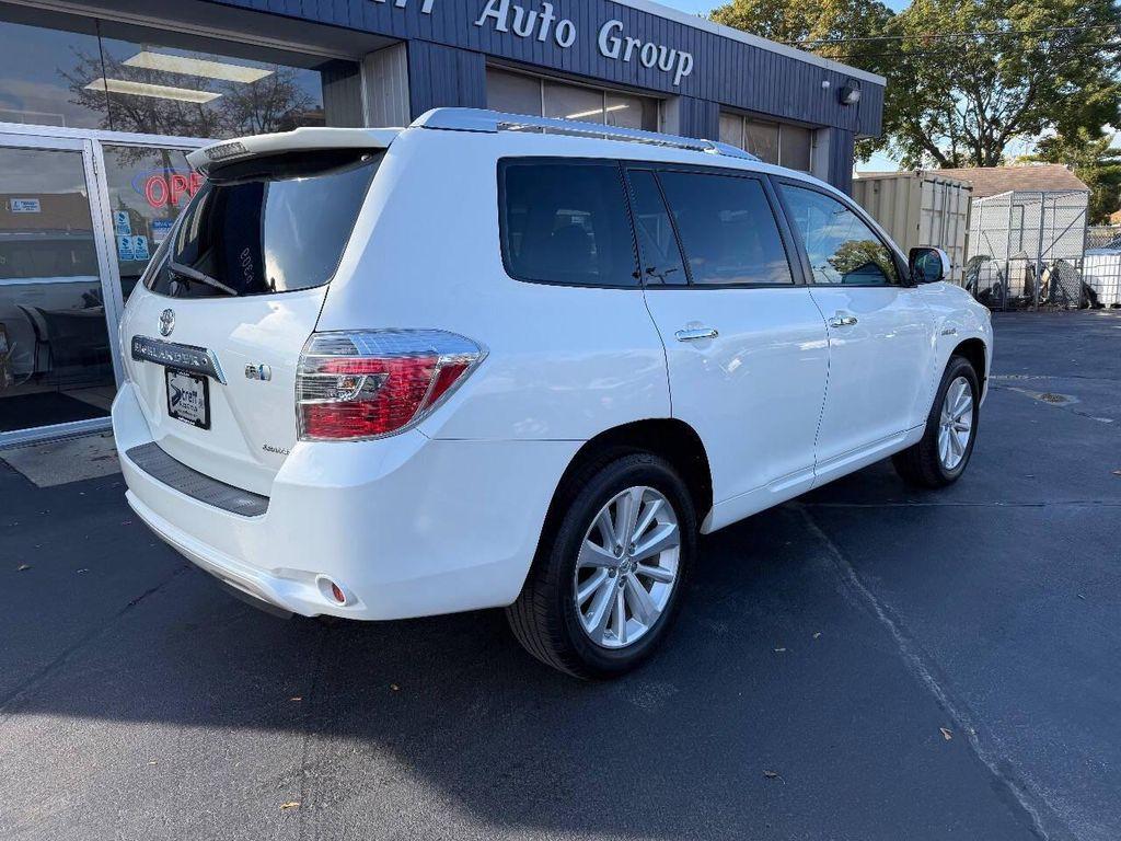 used 2010 Toyota Highlander Hybrid car, priced at $7,490