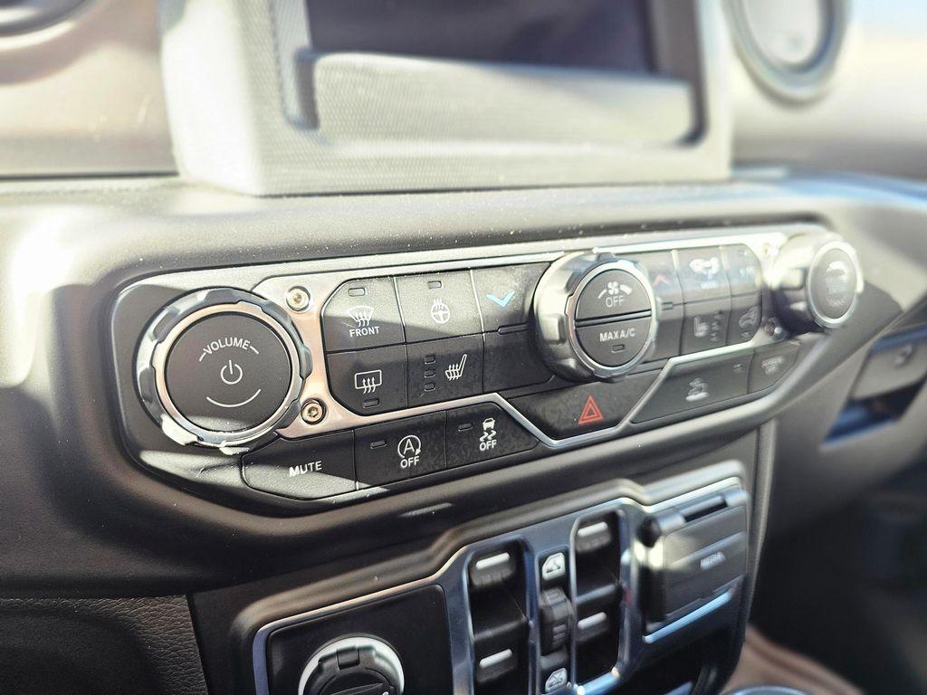 used 2023 Jeep Gladiator car, priced at $33,990