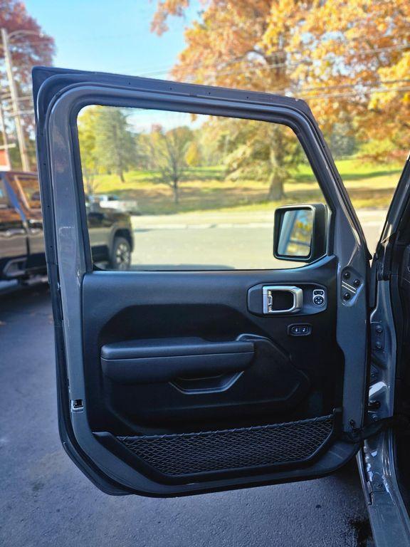 used 2023 Jeep Gladiator car, priced at $33,990