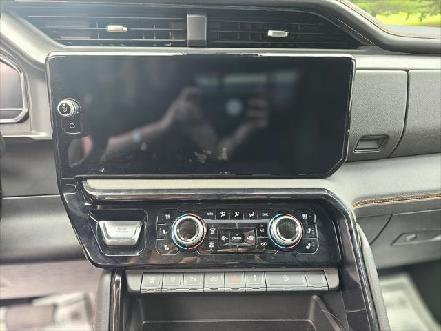 used 2025 GMC Sierra 2500 car, priced at $79,990
