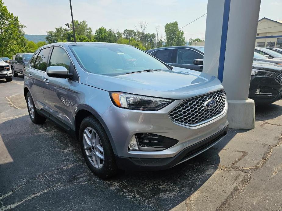 new 2024 Ford Edge car, priced at $43,455