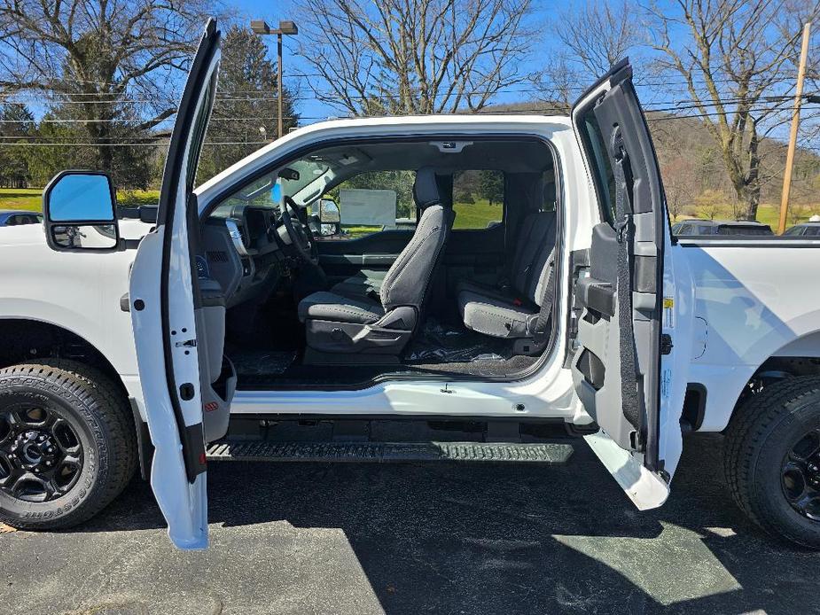 new 2024 Ford F-350 car, priced at $62,985