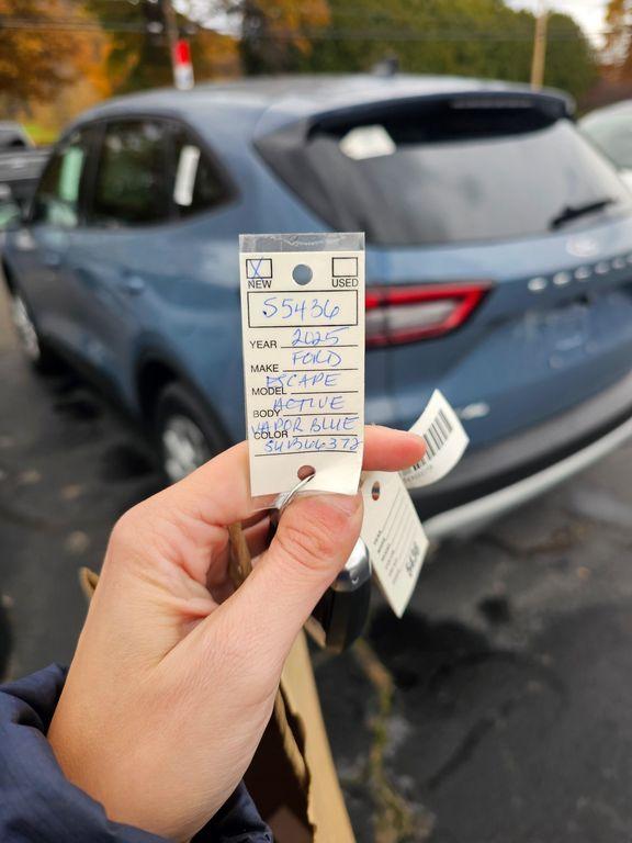 new 2025 Ford Escape car, priced at $33,245