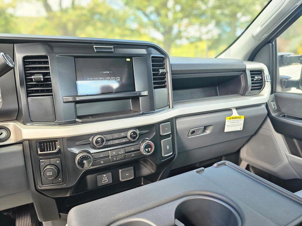 new 2025 Ford F-350 car, priced at $51,295
