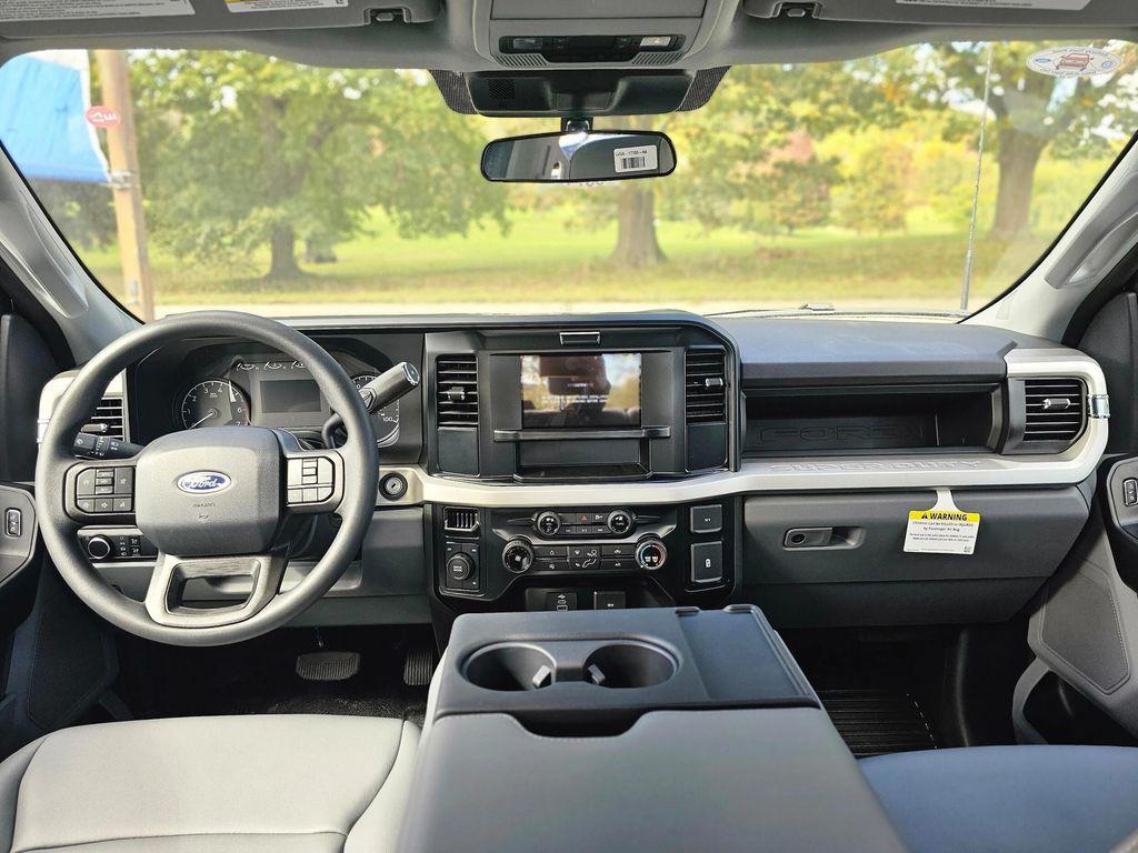 new 2025 Ford F-350 car, priced at $51,295