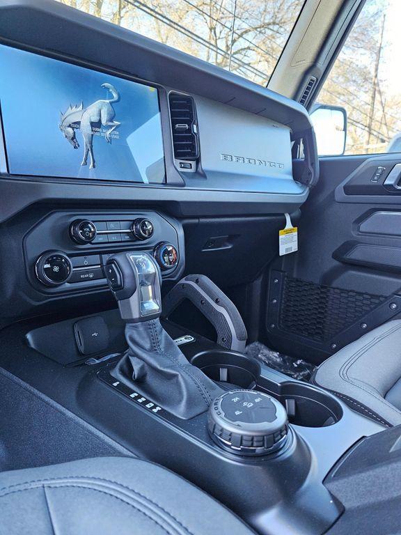new 2024 Ford Bronco car, priced at $42,095