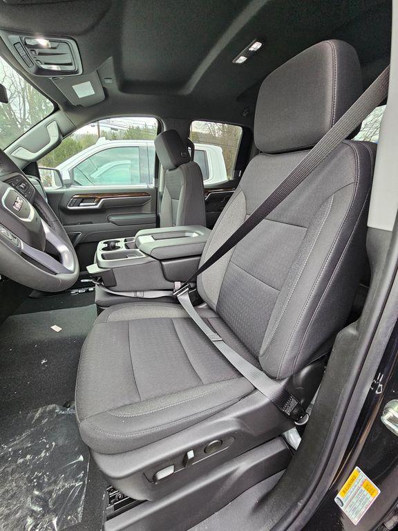new 2025 GMC Sierra 1500 car, priced at $54,975
