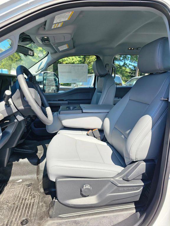new 2025 Ford F-350 car, priced at $51,295