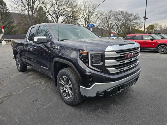 new 2025 GMC Sierra 1500 car, priced at $55,640