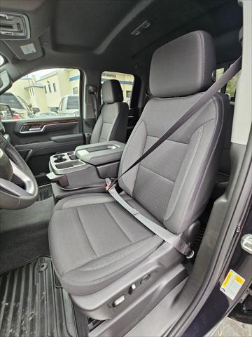 new 2025 GMC Sierra 1500 car, priced at $55,640