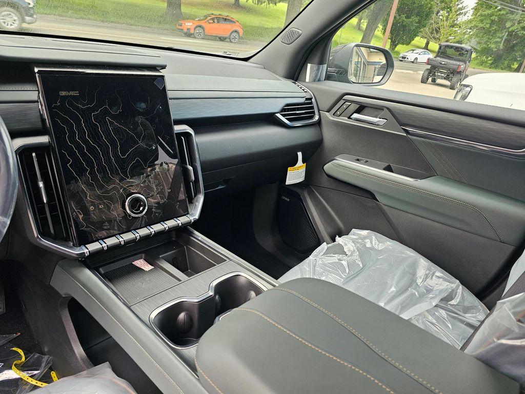 new 2025 GMC Acadia car, priced at $51,575