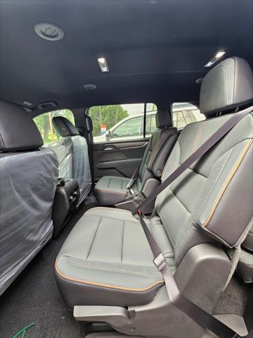 new 2025 GMC Acadia car, priced at $52,075