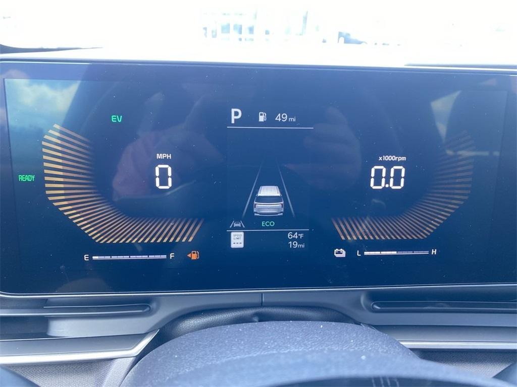 new 2025 Kia Carnival Hybrid car, priced at $44,790