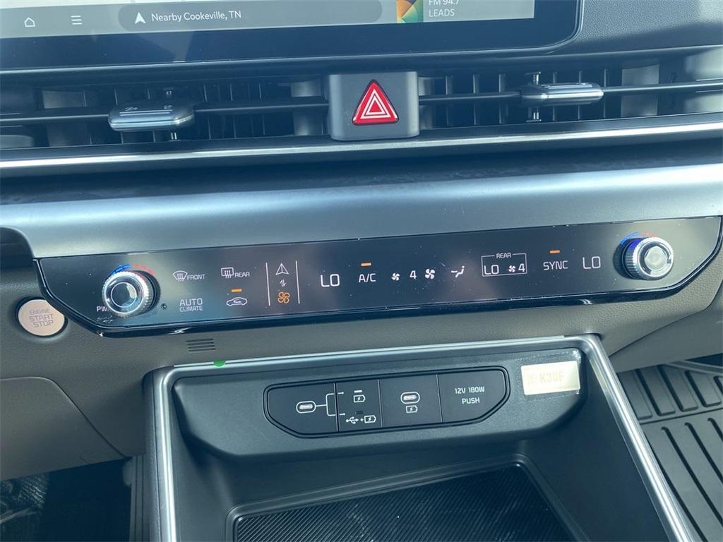new 2025 Kia Carnival car, priced at $38,030