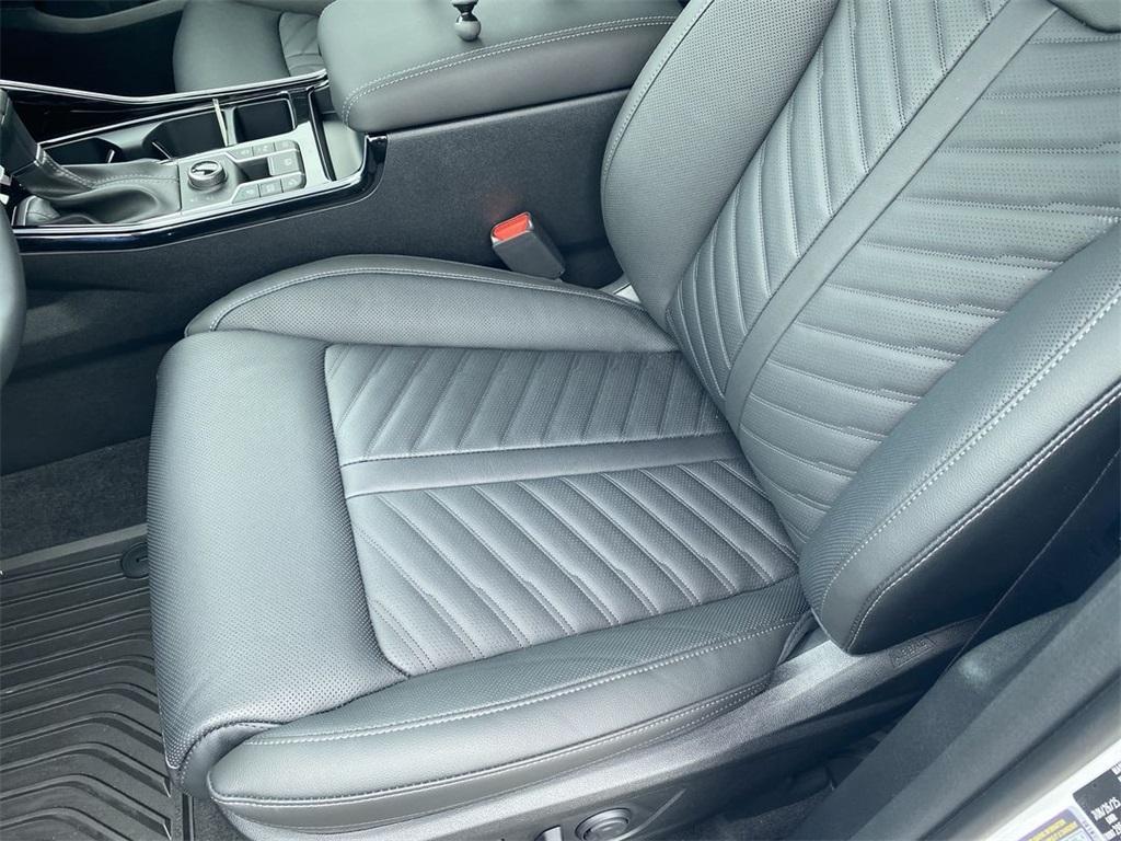 new 2025 Kia Sorento car, priced at $48,685