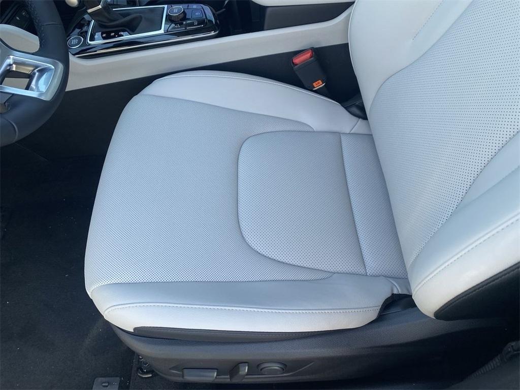 new 2025 Kia Sportage car, priced at $30,755