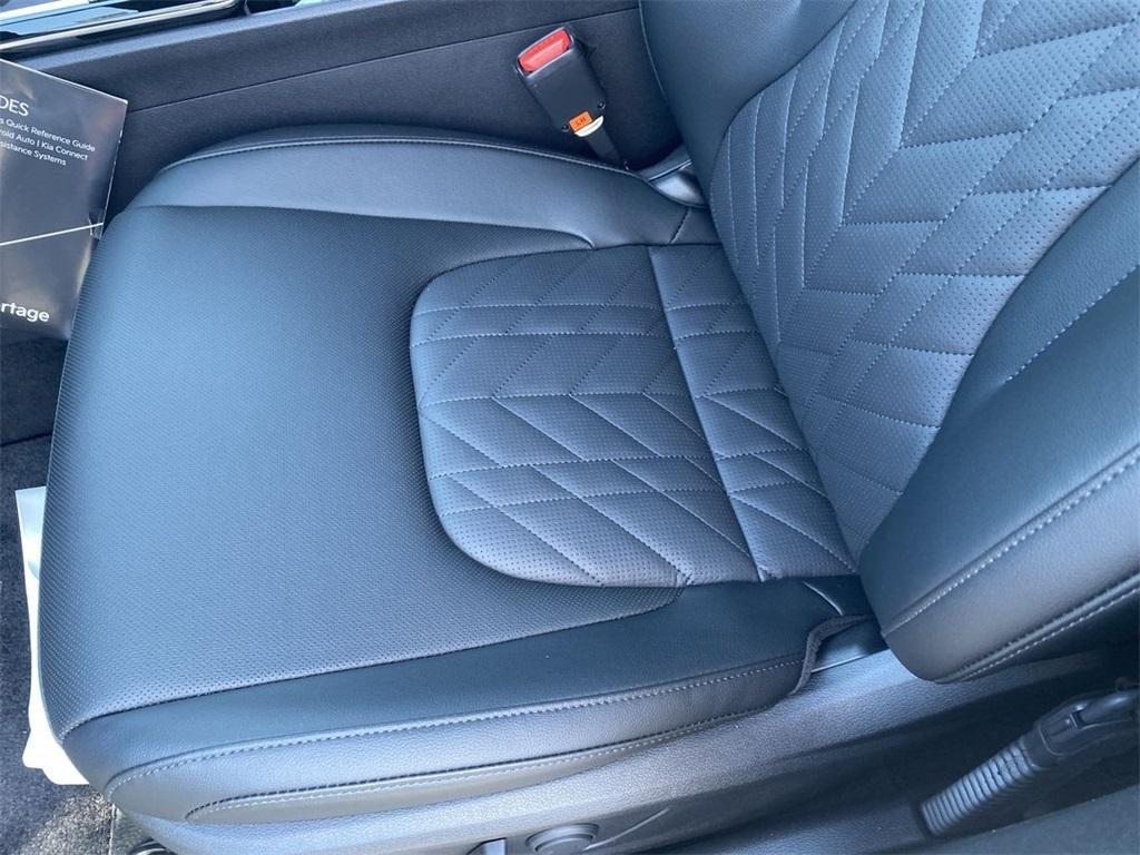 new 2025 Kia Sportage car, priced at $34,595