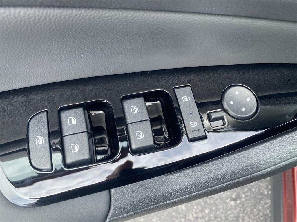 new 2025 Kia Sportage car, priced at $33,885