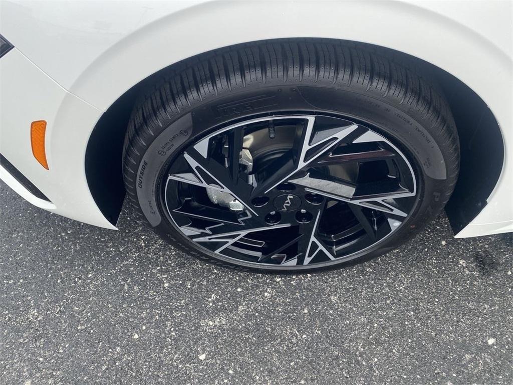 new 2025 Kia K5 car, priced at $31,450