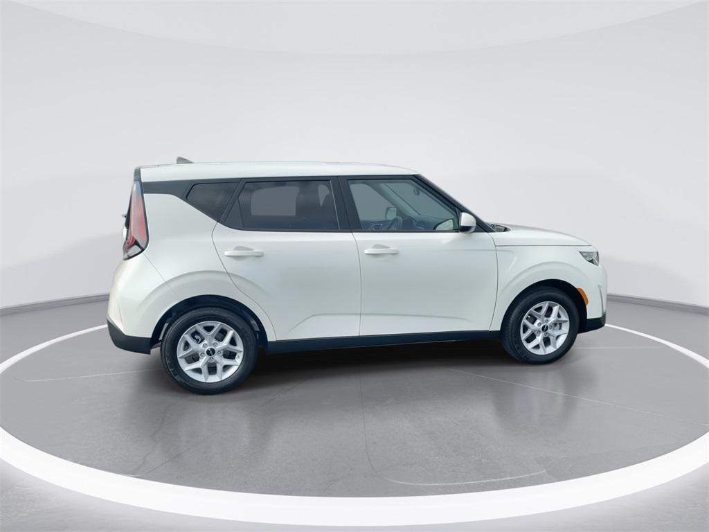 new 2025 Kia Soul car, priced at $22,960