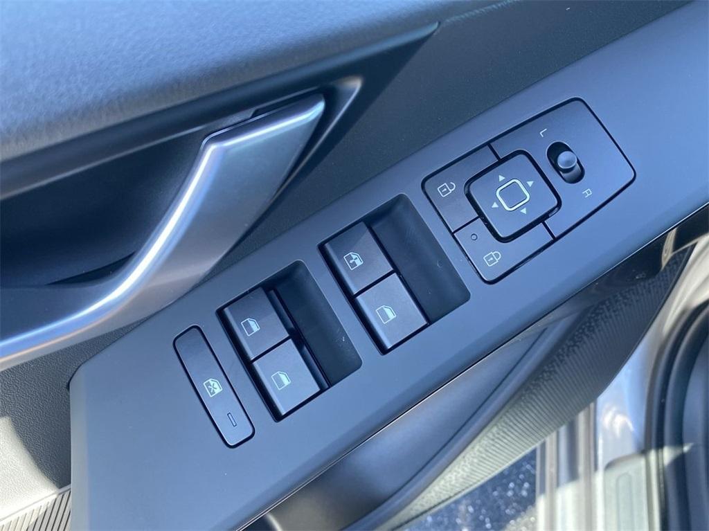 new 2025 Kia Niro car, priced at $27,945