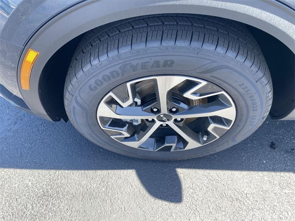 new 2025 Kia Sportage Hybrid car, priced at $33,316