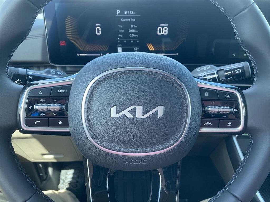 new 2025 Kia Carnival car, priced at $40,030