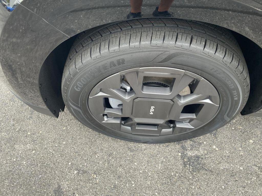 new 2026 Kia Carnival Hybrid car, priced at $45,358